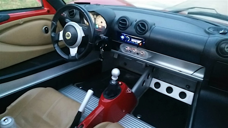 Illustration for article titled For $25,500, Could This 2005 Lotus Elise Be The Key To Popularity?